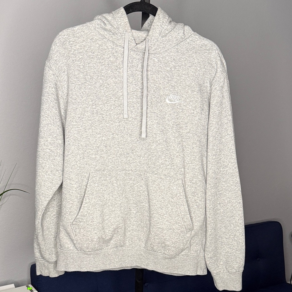 Nike Men's Heather Light Gray Club Fleece Pullover Hoodie Sweater size Medium - Picture 2 of 10